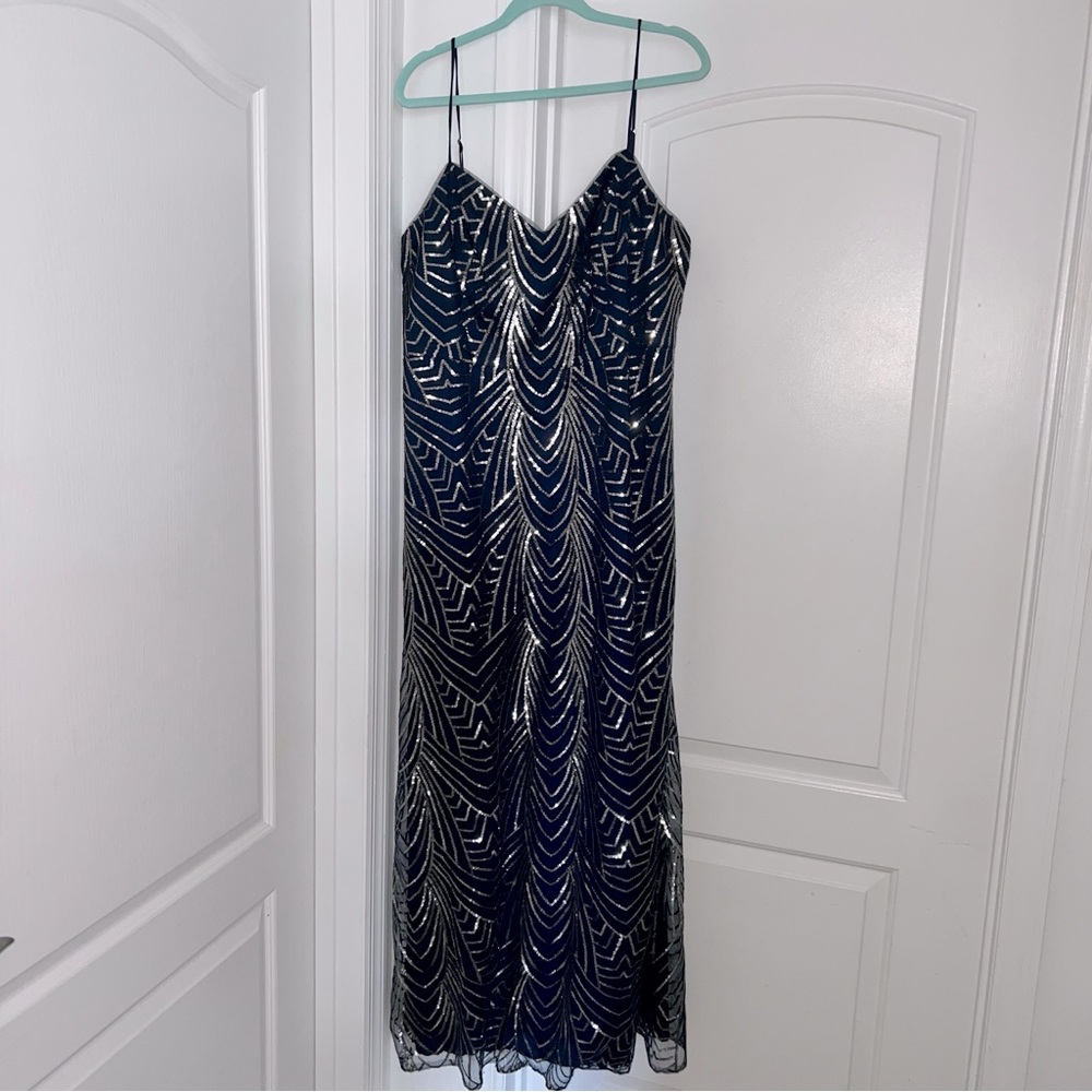 David’s Bridal DB Studio size 20 formal dress/gown Navy w/ Silver Sequins